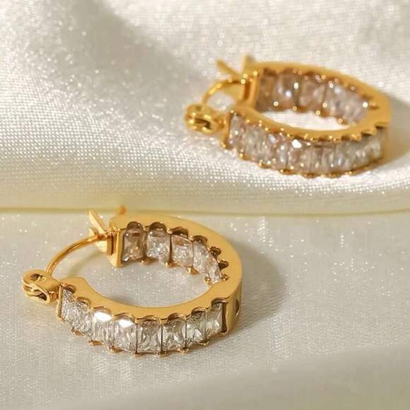 ◾️18K Gold Plated Marquis 3A CZ Crystal Hoop Earrings - Picture 3 of 13